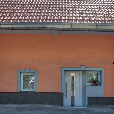 Apartment Pod Velbi Ljubljana Bagian luar foto