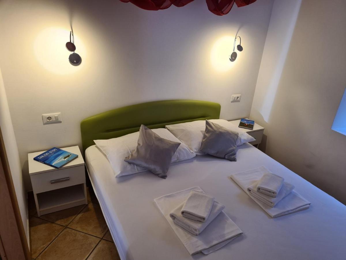 Apartment Pod Velbi Ljubljana Bagian luar foto